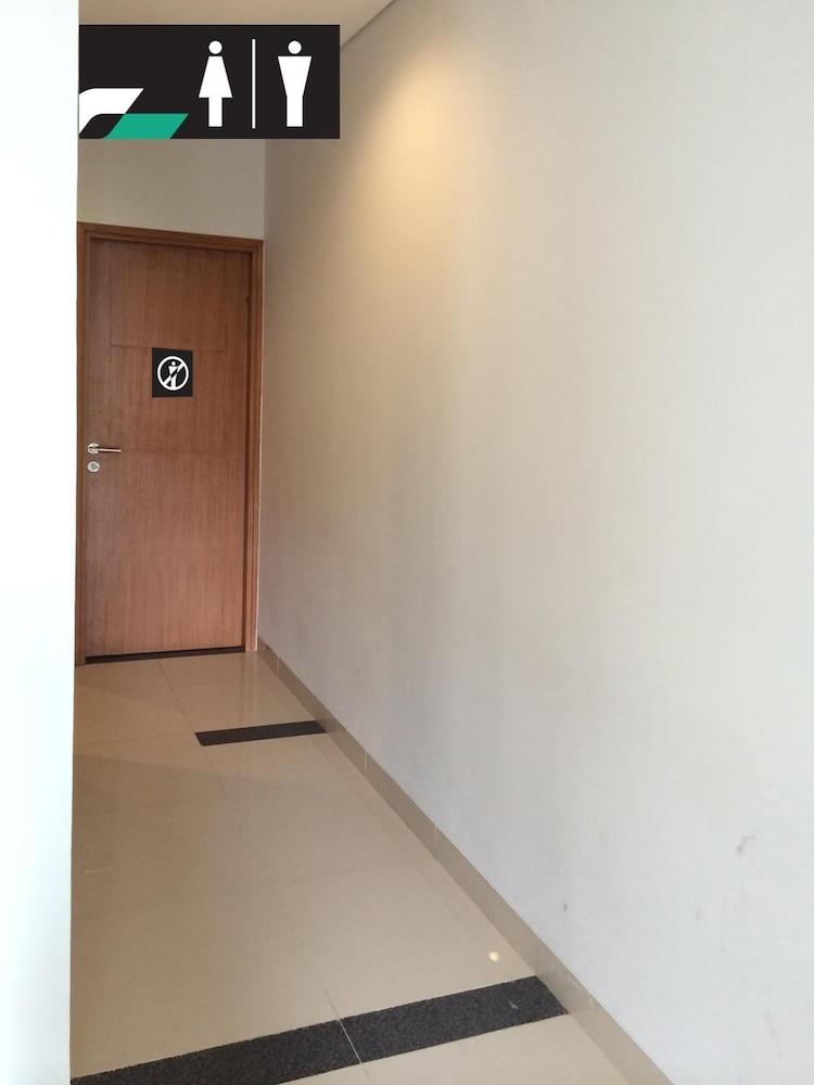 Zizz Convention Hotel Denpasar Esterno foto